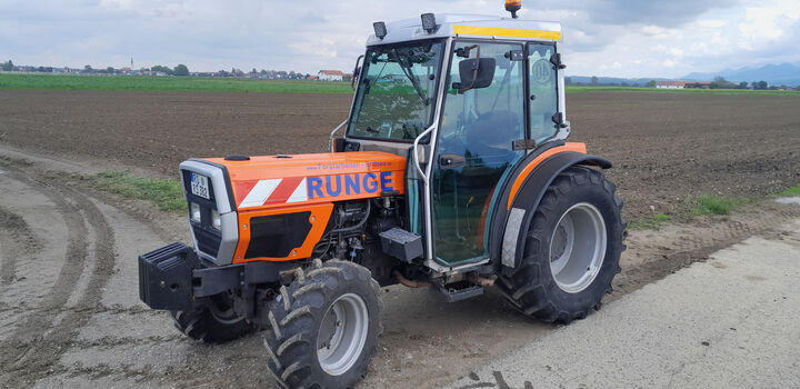 Massey Ferguson 374 V