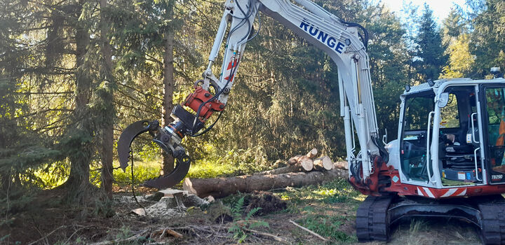 Takeuchi TB 290 mit DMS Steingreifer